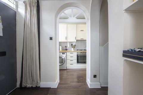 52 Addington Square, London, SE5 7LB