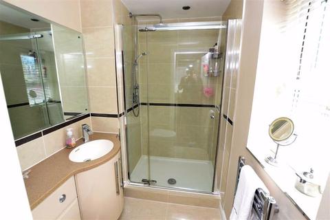 5 Aberaman, Emmer Green, Reading, RG4 8LD