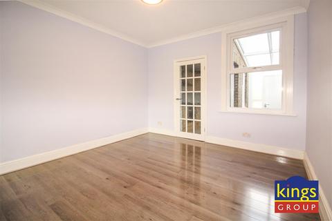 3 Mansfield Road, London, E17 6PH