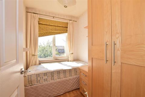 55 Dunton Road, Romford, RM1 4AD