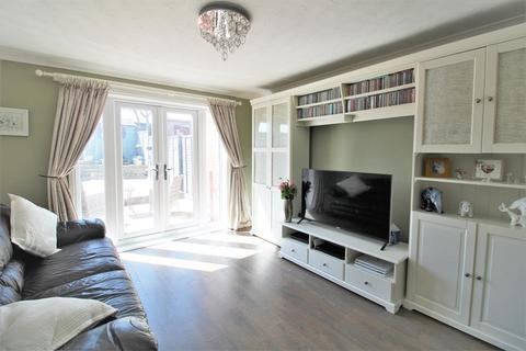 27 Ashurst Close, Crayford, Dartford, DA1 4SX