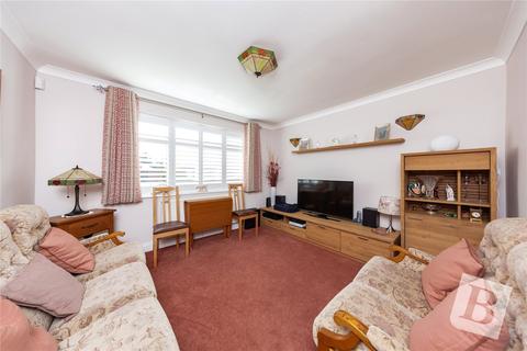 1 Highfield Close, Romford, RM5 3RX