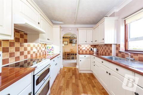 1 Highfield Close, Romford, RM5 3RX