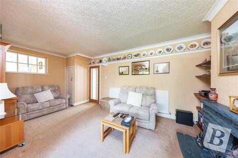 1 Highfield Close, Romford, RM5 3RX