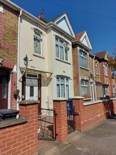 3 bedroom terraced house for sale, Alfred Gardens, Southall UB1