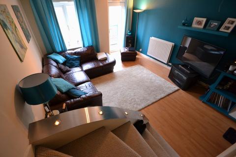 4 bedroom townhouse to rent, Dearden Street, Hulme, Manchester. M15 5LZ