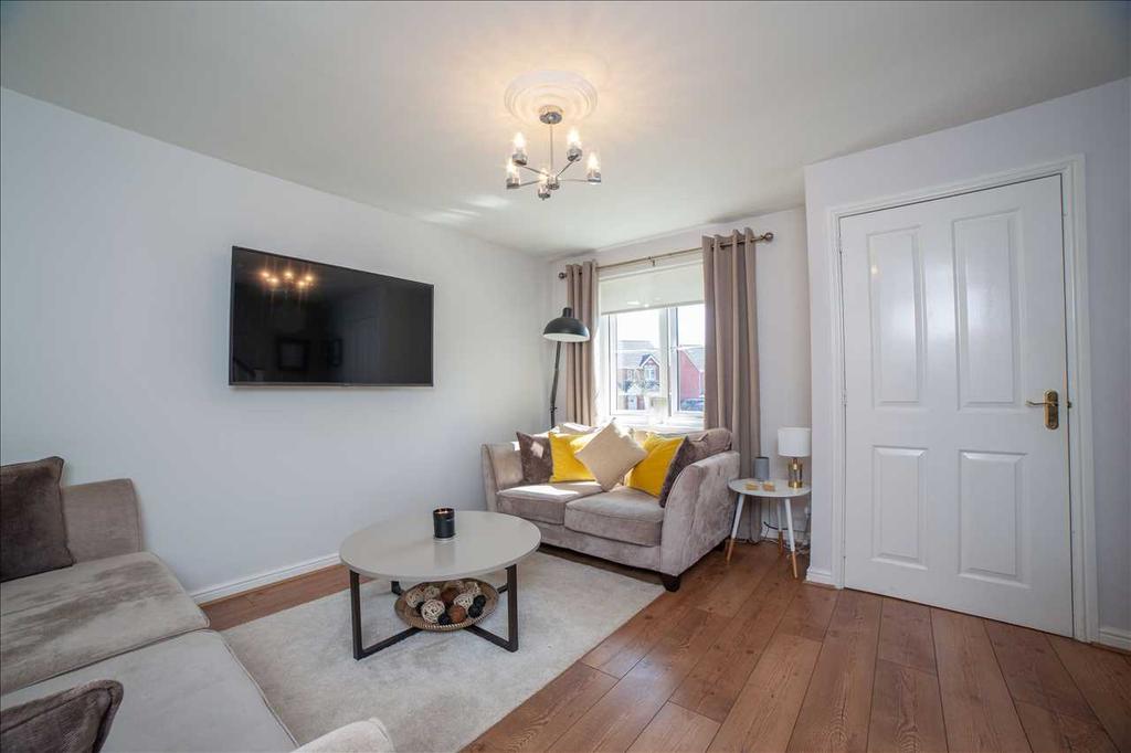Poplar Way, Carfin, Motherwell 2 bed semidetached house £124,995