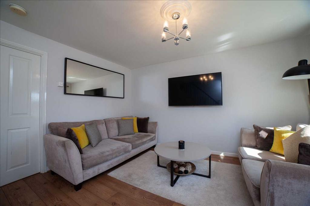 Poplar Way, Carfin, Motherwell 2 bed semidetached house £124,995