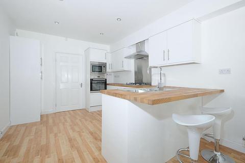 35 Knowles Hill Crescent, London, SE13 6DT