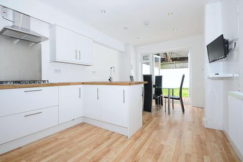 35 Knowles Hill Crescent, London, SE13 6DT
