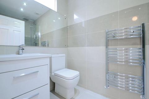 35 Knowles Hill Crescent, London, SE13 6DT