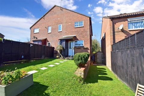 65 Estcots Drive, East Grinstead, RH19 3YW