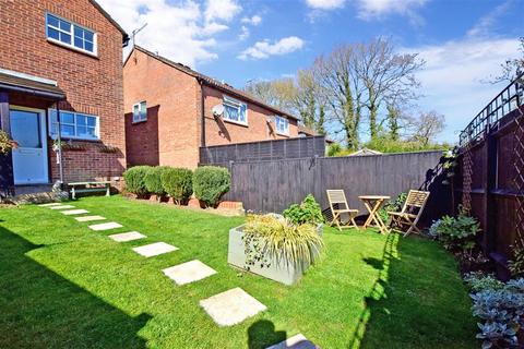 65 Estcots Drive, East Grinstead, RH19 3YW
