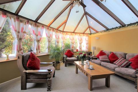 33 Beacon Way, Lympne, Hythe, CT21 4LJ