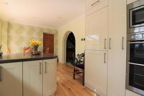 33 Beacon Way, Lympne, Hythe, CT21 4LJ