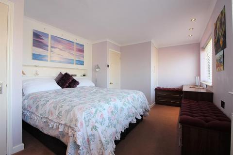 33 Beacon Way, Lympne, Hythe, CT21 4LJ
