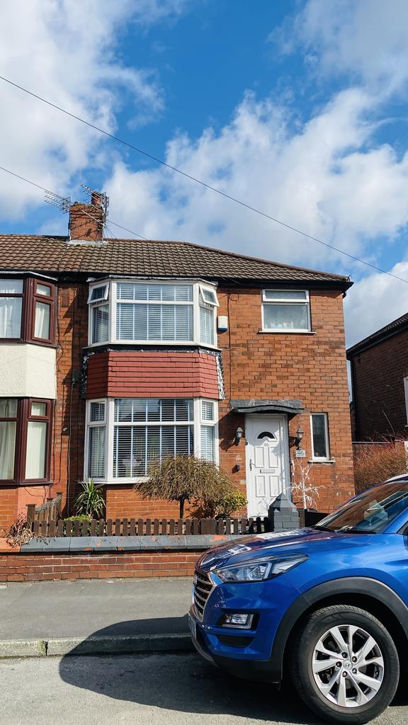 Dawlish avenue, Droylsden, Greater... 3 bed semidetached house £175,000