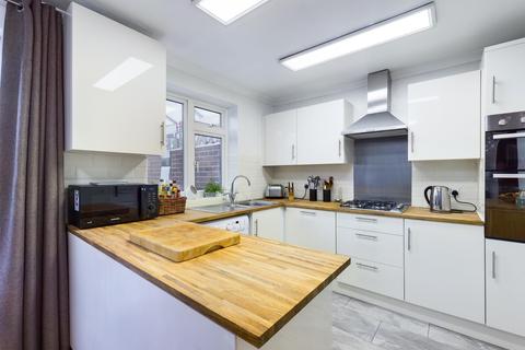 3 Mayfield Close, Ashford, TW15 2AT