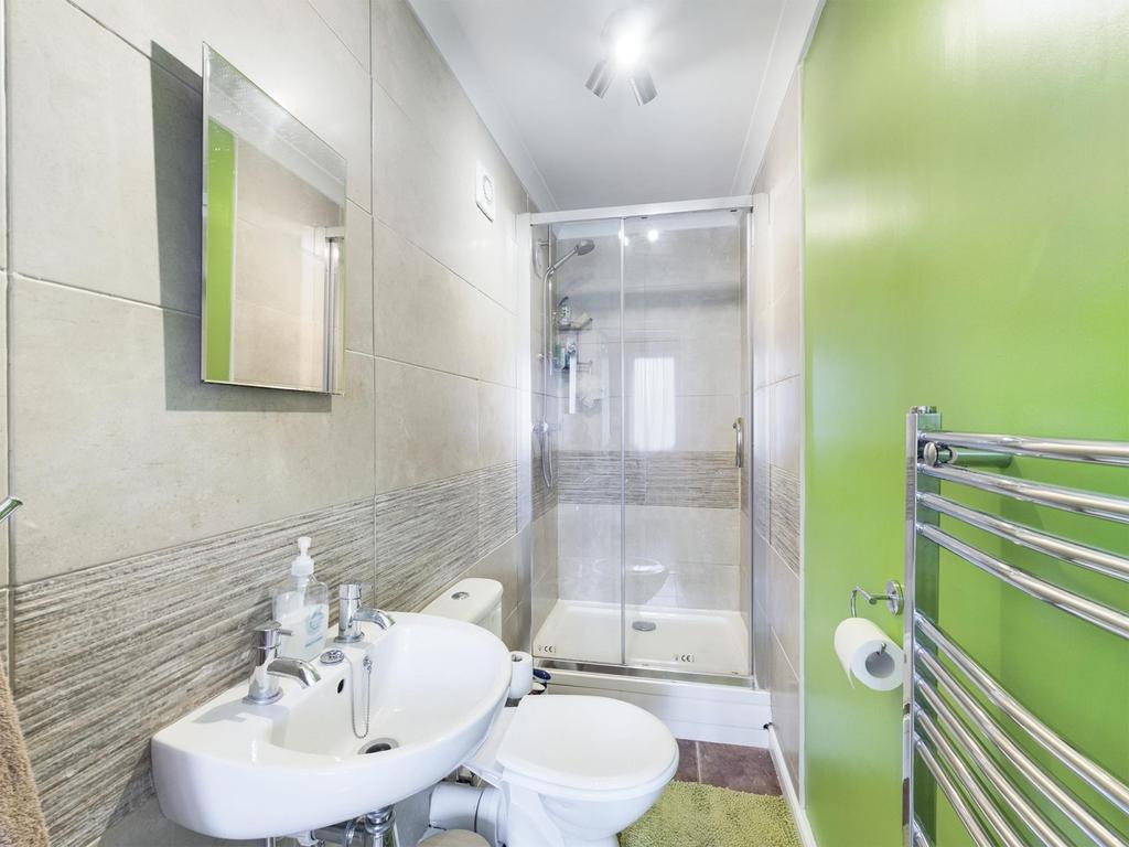 Downstairs shower