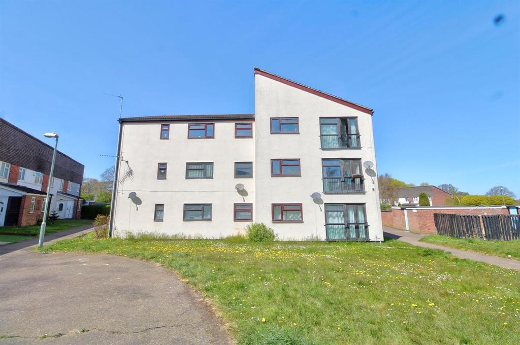 Little Cattins, Harlow 1 bed flat £145,000