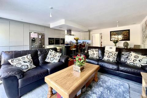 21 Parsonage Barn Lane, Ringwood, BH24 1PS