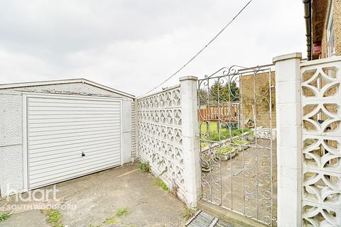 27 Kensington Drive, Woodford Green, IG8 8LP