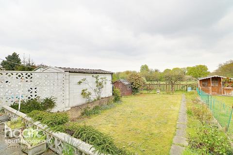 27 Kensington Drive, Woodford Green, IG8 8LP