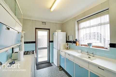 27 Kensington Drive, Woodford Green, IG8 8LP