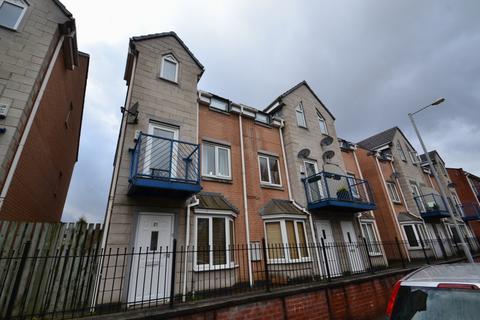 4 bedroom townhouse to rent - Dearden Street, Hulme, Manchester,  M15 5LZ