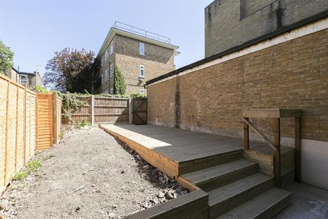 142a Chatsworth Road, London, E5 0LT