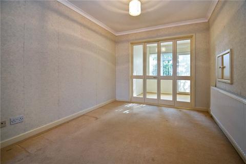 55 Avon Crescent, Romsey, SO51 5PX