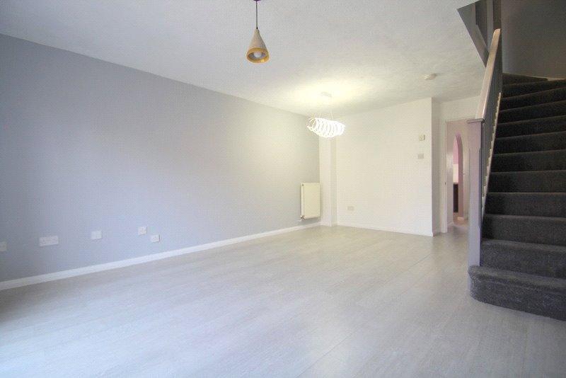 Bluebell Drive, Littlehampton 2 bed terraced house £1,050 pcm (£242 pw)