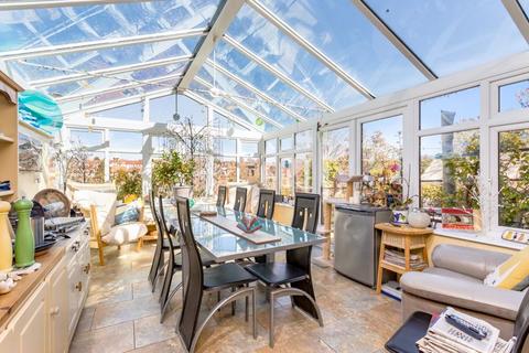 87 Denton Drive, Brighton, BN1 8DL
