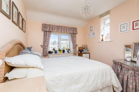 87 Denton Drive, Brighton, BN1 8DL