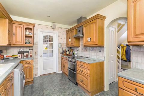 87 Denton Drive, Brighton, BN1 8DL