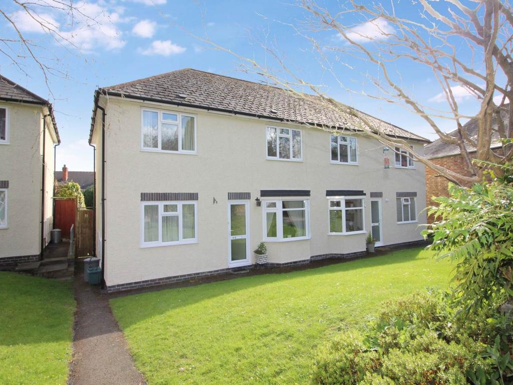 Greenhill Gardens, Evesham, Worcestershire 2 bed flat £590 pcm (£136 pw)