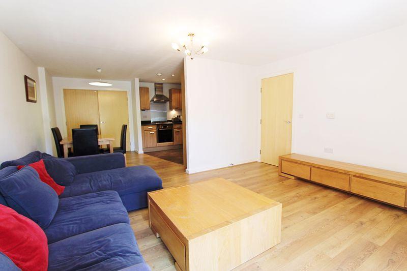 Taywood Road, Northolt 2 bed apartment £1,350 pcm (£312 pw)