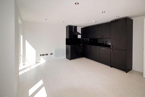 Flat 5, Catherine House Windsor Court Hornchurch Hill, Whyteleafe, CR3 0DA