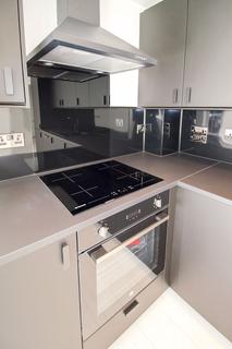 Flat 5, Catherine House Windsor Court Hornchurch Hill, Whyteleafe, CR3 0DA