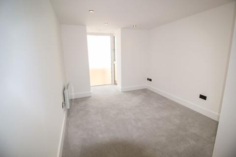Flat 5, Catherine House Windsor Court Hornchurch Hill, Whyteleafe, CR3 0DA