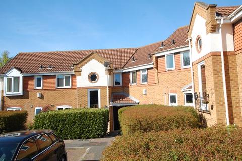 26 Caravel Close, Grays, RM16 6QB