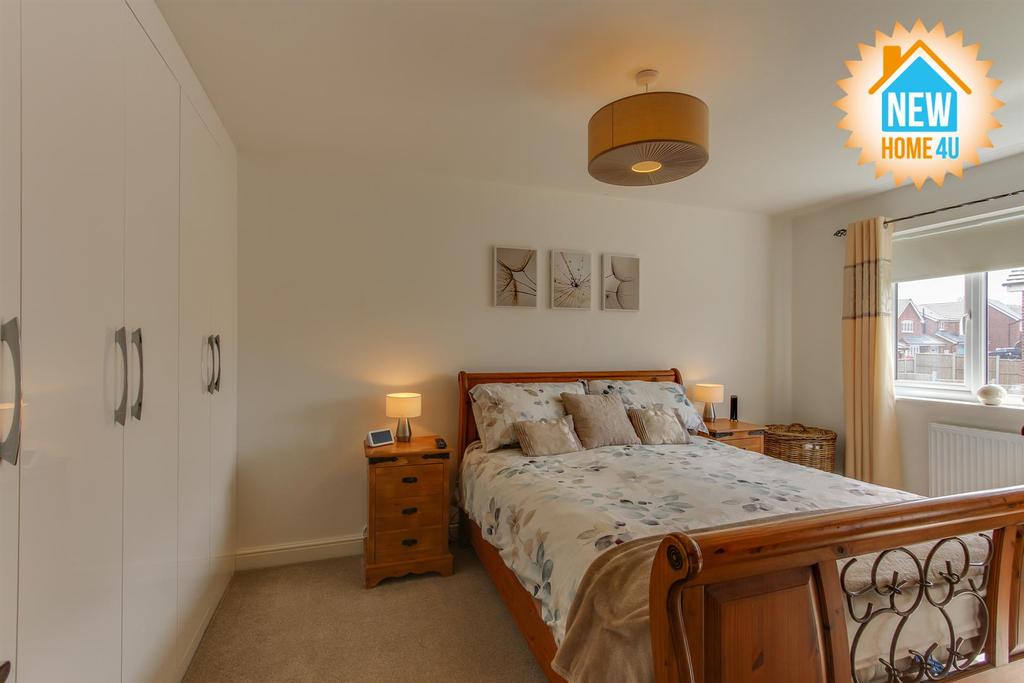 Main bedroom: