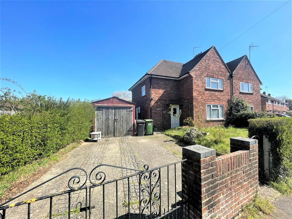 Bourne Road, Pangbourne, Reading 3 bed semidetached house £385,000