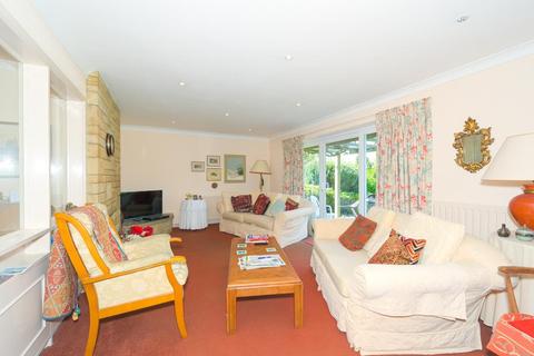 18 Mospey Crescent, Epsom, KT17 4NA