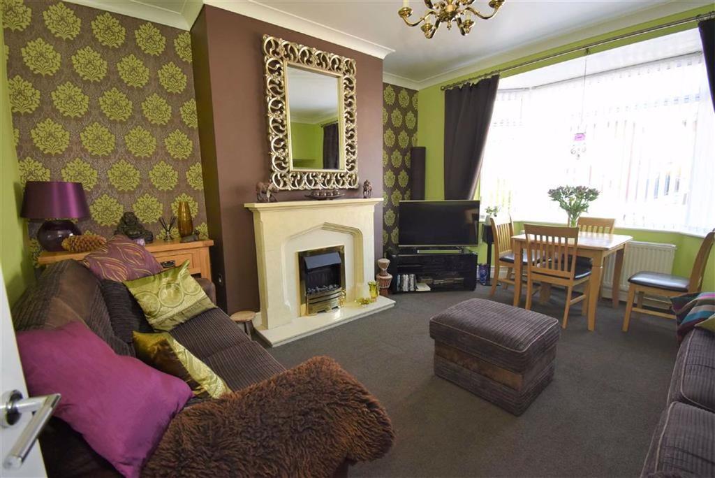 Westhope Close, South Shields 2 bed semidetached house £150,000
