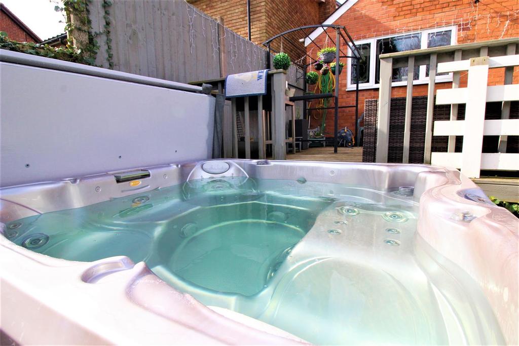 Hot tub