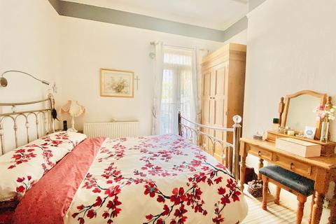 110 Cliff Road, Hornsea, HU18 1JE
