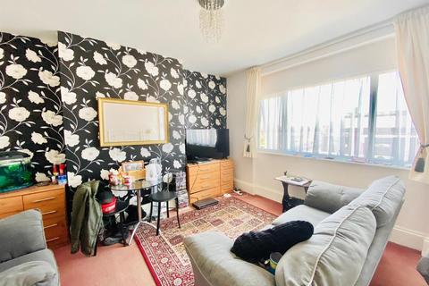 110 Cliff Road, Hornsea, HU18 1JE