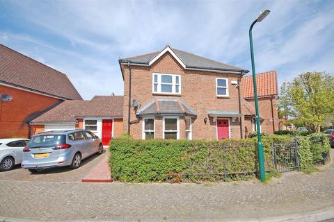 6 Millers Drive, Great Notley, Braintree, CM77 7FD