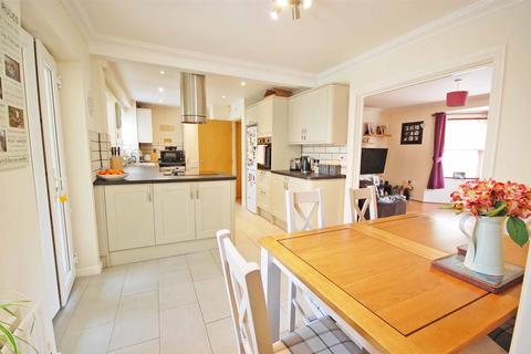 6 Millers Drive, Great Notley, Braintree, CM77 7FD